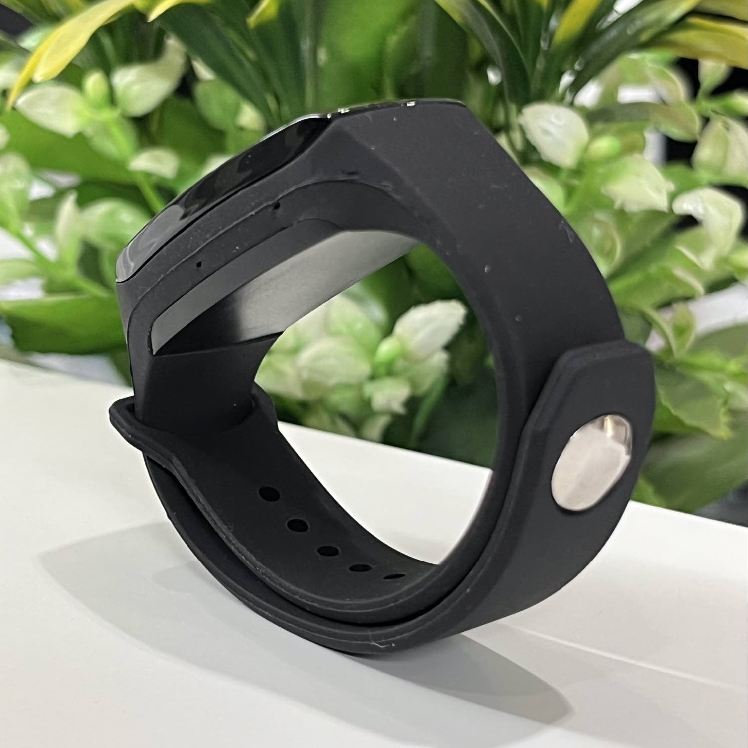 Hidden Audio Video Recorder in Spy Wristband Hidden Audio Video Recorder in Spy Wristband